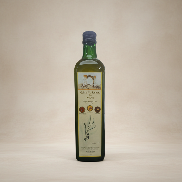 Olivenöl 750ml - Neutraler beiger Hintergrund